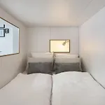 Modern Design Apartment *
